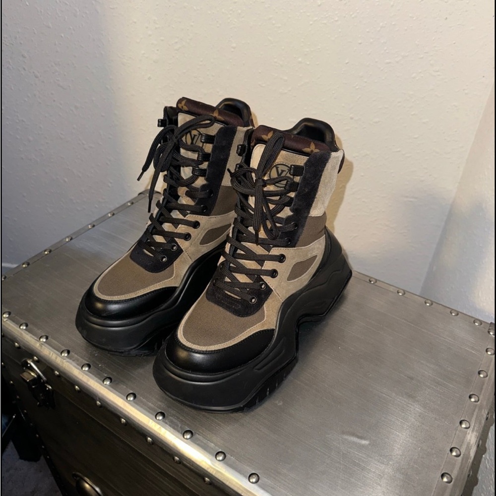 Louis Vuitton Arch Light Boots